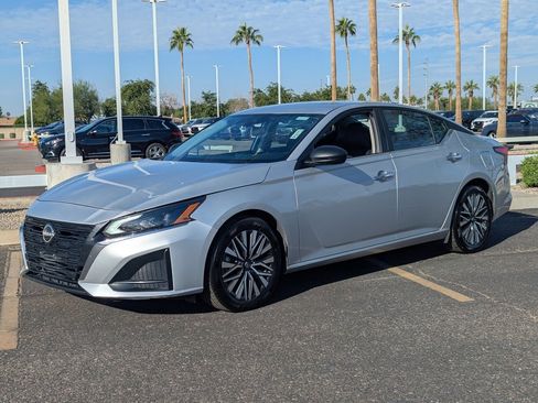 Certified 2024 Nissan Altima 2.5 SV image 2