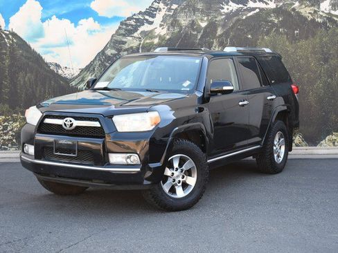Used 2011 Toyota 4Runner SR5 w/ Premium Pkg w/Leather AWD/4WD image 6