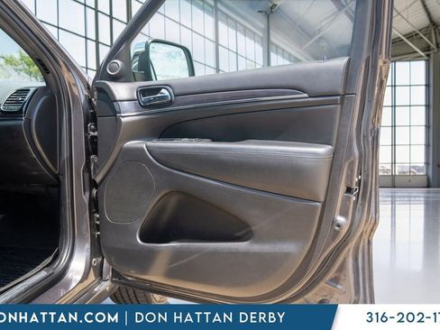 Used 2021 Jeep Grand Cherokee Overland AWD/4WD image 27