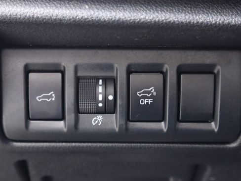 Used 2022 Subaru Outback Limited image 10