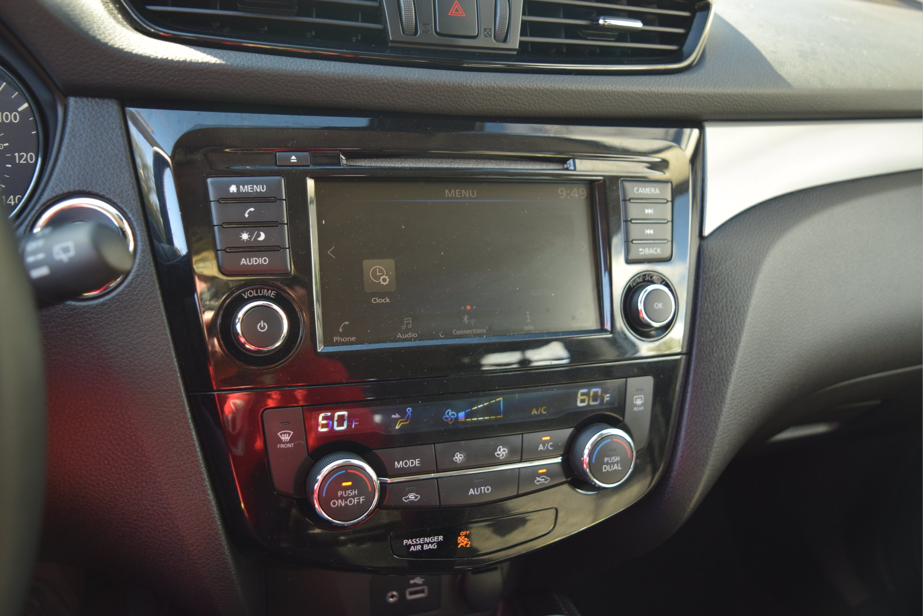 Used 2020 Nissan Rogue Sport SV w/ Technology Package AWD/4WD image 14