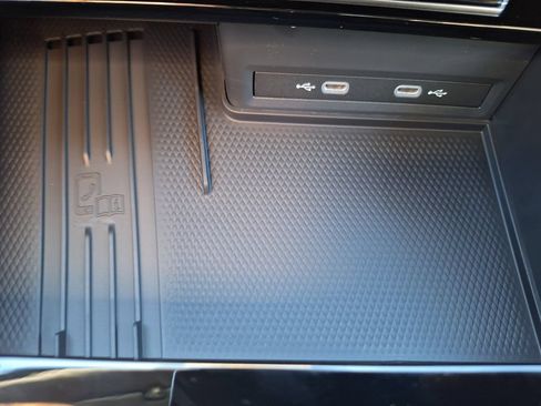 New 2026 Volkswagen Atlas Cross Sport SE FWD image 17