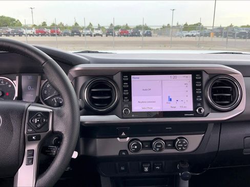 Used 2020 Toyota Tacoma SR5 image 7