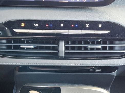 New 2025 Buick Enclave Sport Touring w/ Super Cruise Package FWD image 16