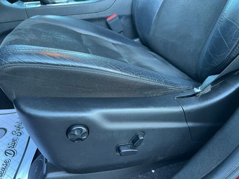 Used 2020 Jeep Grand Cherokee Altitude image 17