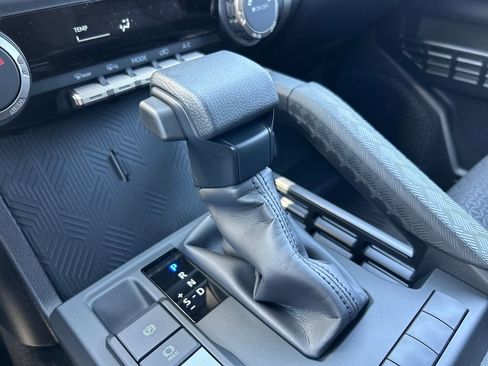 New 2026 Toyota 4Runner SR5 AWD/4WD image 16