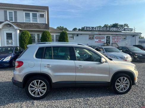 Used 2010 Volkswagen Tiguan Wolfsburg Edition image 4