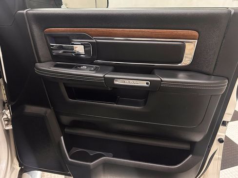 Used 2016 RAM 1500 Laramie w/ Convenience Group AWD/4WD image 16