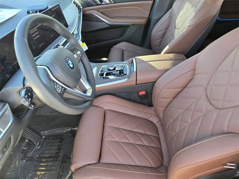New 2026 BMW X5 xDrive50e w/ Premium Package image 14