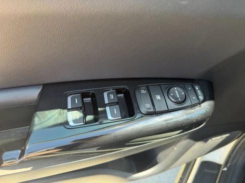 Used 2020 Kia Sportage EX w/ Option Group 15 AWD/4WD image 17
