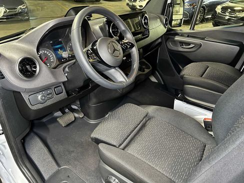Used 2026 Mercedes-Benz Sprinter 2500 image 23