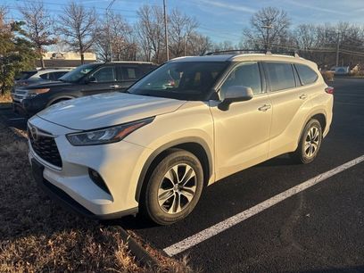 Used 2020 Toyota Highlander XLE