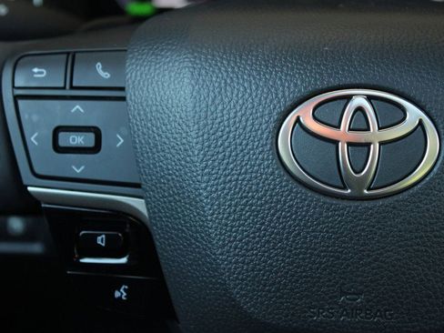 Used 2026 Toyota Camry XSE w/ Premium Package FWD image 32
