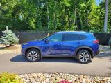 Used 2021 Nissan Rogue SV image 2