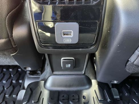 New 2026 Jeep Compass Latitude AWD/4WD image 21