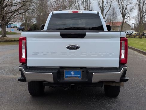Used 2024 Ford F350 XLT image 5