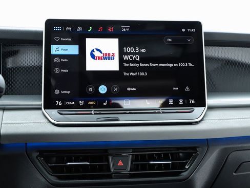 New 2026 Volkswagen Tiguan SE image 25