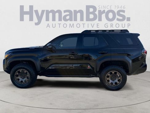 Used 2025 Toyota 4Runner Trailhunter AWD/4WD image 6