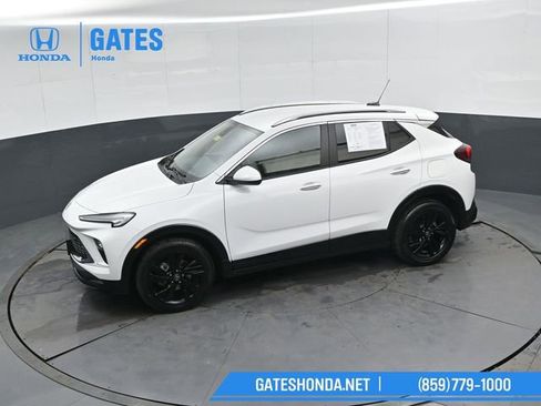 Used 2024 Buick Encore GX Sport Touring image 46