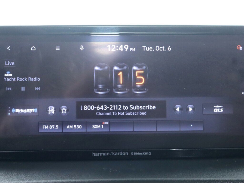 Used 2021 Hyundai Santa Fe SEL w/ Convenience + Premium Package FWD image 18