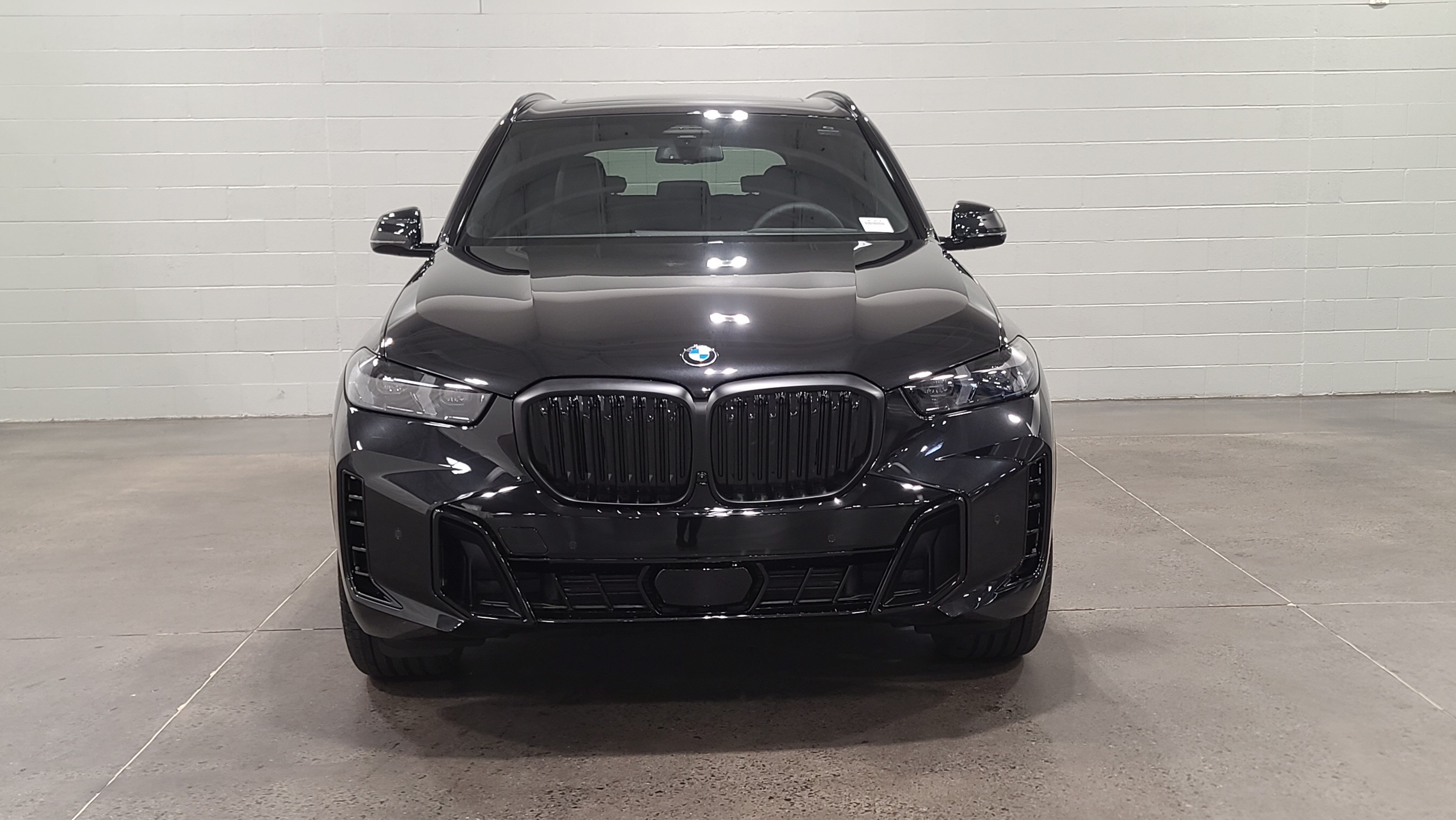 Used 2026 BMW X5 sDrive40i w/ M Sport Package RWD image 2