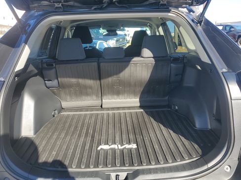 Used 2024 Toyota RAV4 LE image 9