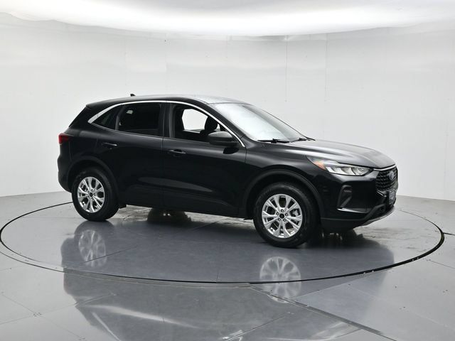 Certified 2024 Ford Escape Active AWD/4WD image 3