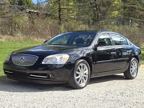 Used 2007 Buick Lucerne CXS image 2