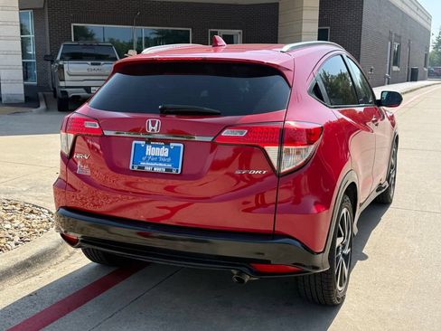 Used 2019 Honda HR-V Sport image 6