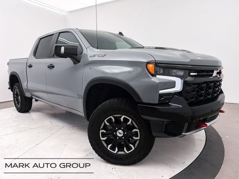Used 2025 Chevrolet Silverado 1500 ZR2 w/ Technology Package AWD/4WD image 1