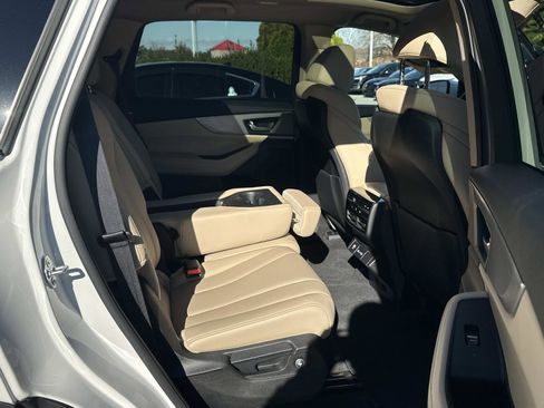 Used 2023 Acura MDX SH-AWD image 15