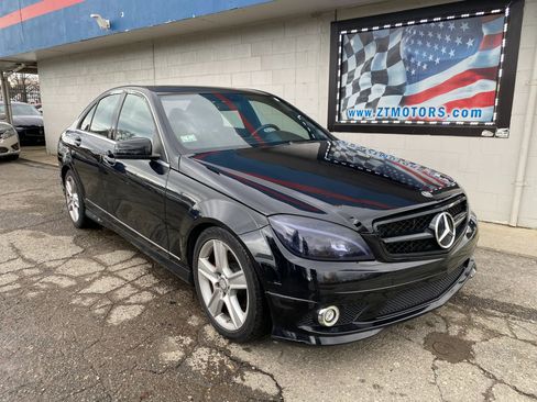 Used 2011 Mercedes-Benz C 300 4MATIC Sedan image 1