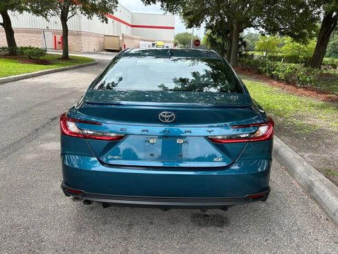 Used 2025 Toyota Camry SE w/ Convenience Package FWD image 5