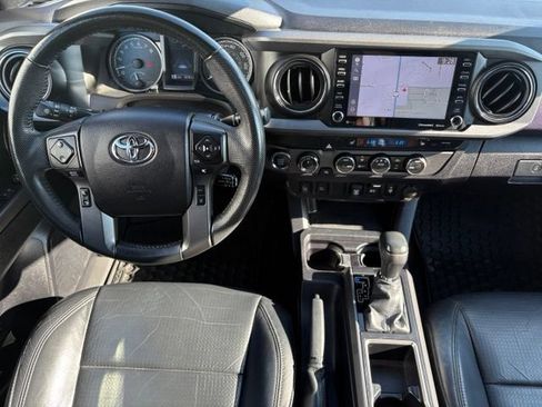 Used 2021 Toyota Tacoma TRD Off-Road AWD/4WD image 3