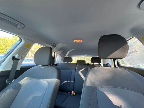 New 2026 Hyundai Kona SE image 32