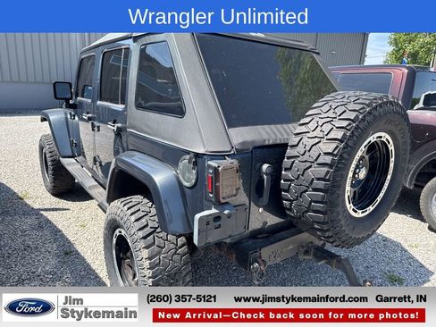 Used 2008 Jeep Wrangler Unlimited Sahara AWD/4WD image 5