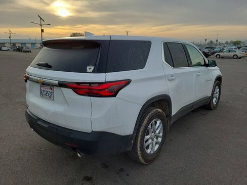 Used 2022 Chevrolet Traverse LS image 6