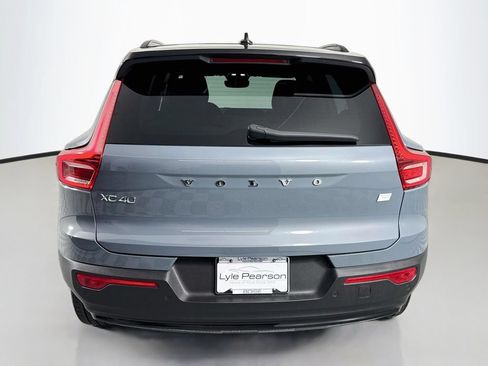 Used 2023 Volvo XC40 Recharge Plus AWD/4WD image 10