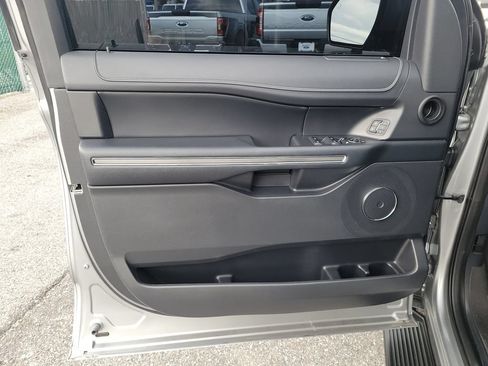 Used 2024 Ford Expedition XLT RWD image 22