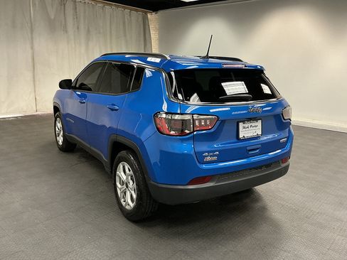 Used 2025 Jeep Compass Latitude AWD/4WD image 3