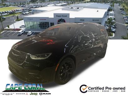 Certified 2025 Chrysler Pacifica Limited