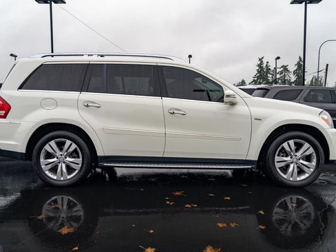 Used 2011 Mercedes-Benz GL 320 BlueTEC 4MATIC image 4