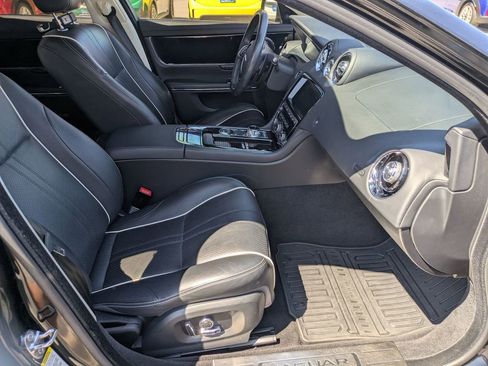 Used 2019 Jaguar XJ R-Sport AWD/4WD image 23