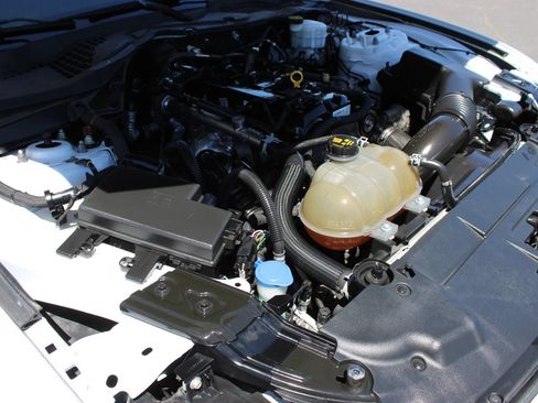 Used 2022 Ford Mustang Premium RWD image 18