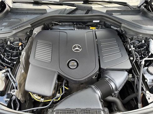 Used 2026 Mercedes-Benz GLC 300 image 17