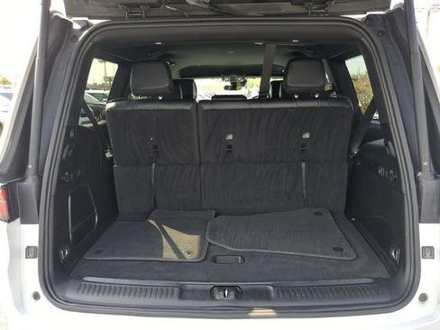 Used 2024 Jeep Wagoneer Series II w/ Flexible Seating Group image 12