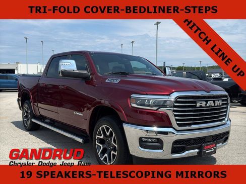 Used 2025 RAM 1500 Laramie AWD/4WD image 1
