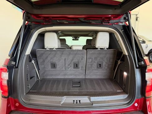 Used 2018 Ford Expedition Limited w/ Equipment Group 301A RWD image 13