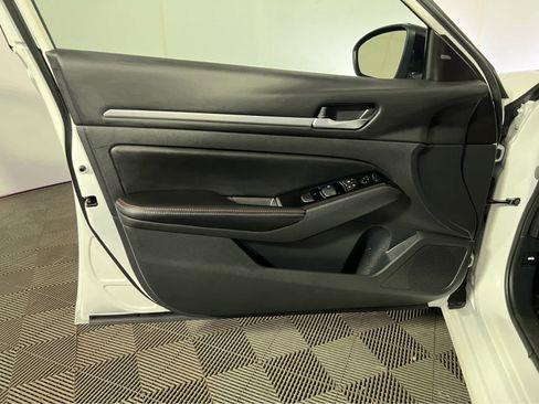 Certified 2024 Nissan Altima 2.5 SR w/ SR Premium Package FWD image 24