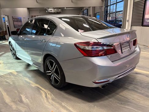 Used 2017 Honda Accord Sport Special Edition image 33